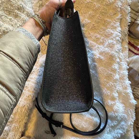 Kate Spade NWOT glitter crossbody or hand bag - Picture 7 of 9